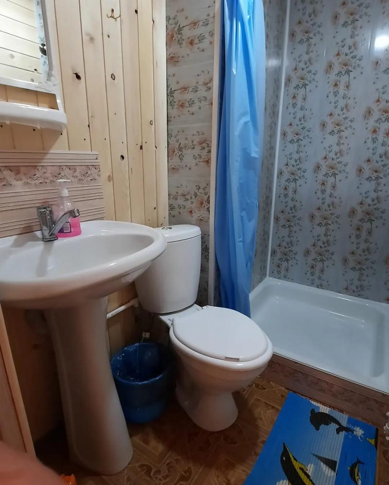 2-х местный отдельно стоящий новый домик из бруса все удобства 