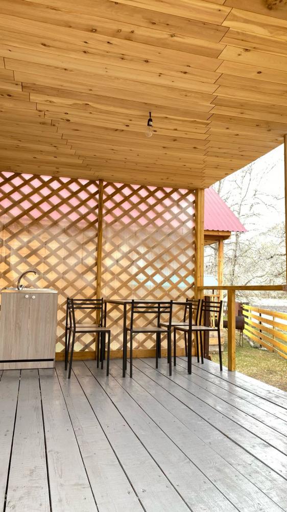 Дом №5 у реки с панорамными окнами