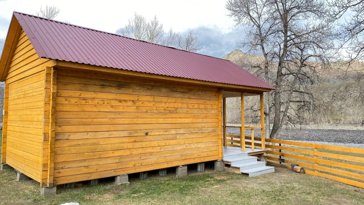 Дом №5 у реки с панорамными окнами