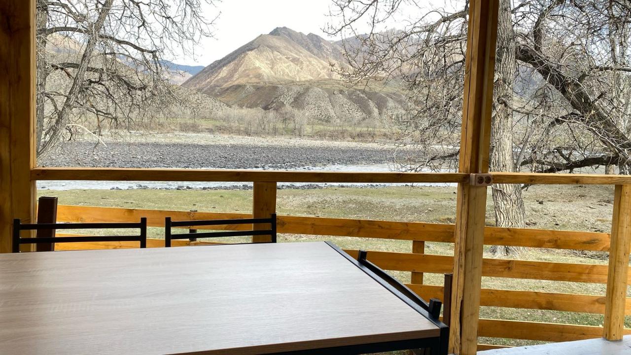 Дом №5 у реки с панорамными окнами