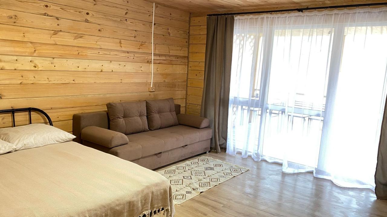 Дом №5 у реки с панорамными окнами