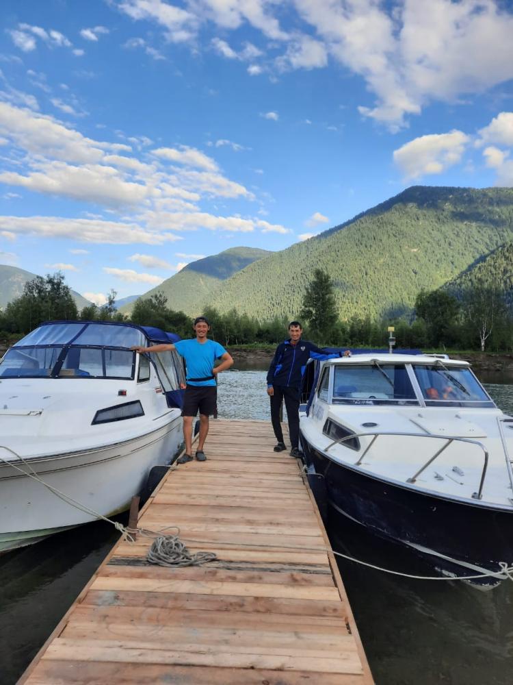 Катера турбазы "Чулышман" Южный берег Телецкого озера