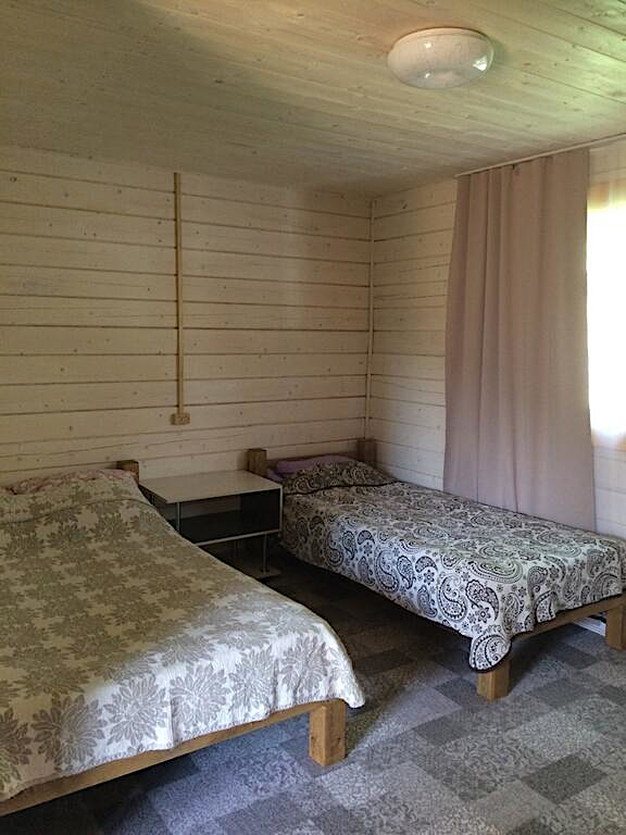 Домик 3-х местный благоустроенный