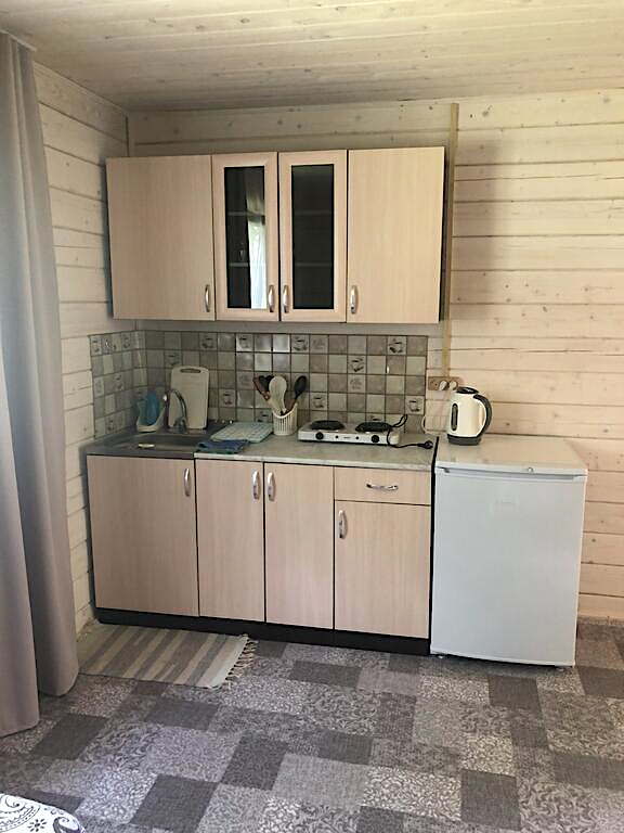 Кухонная зона в домике