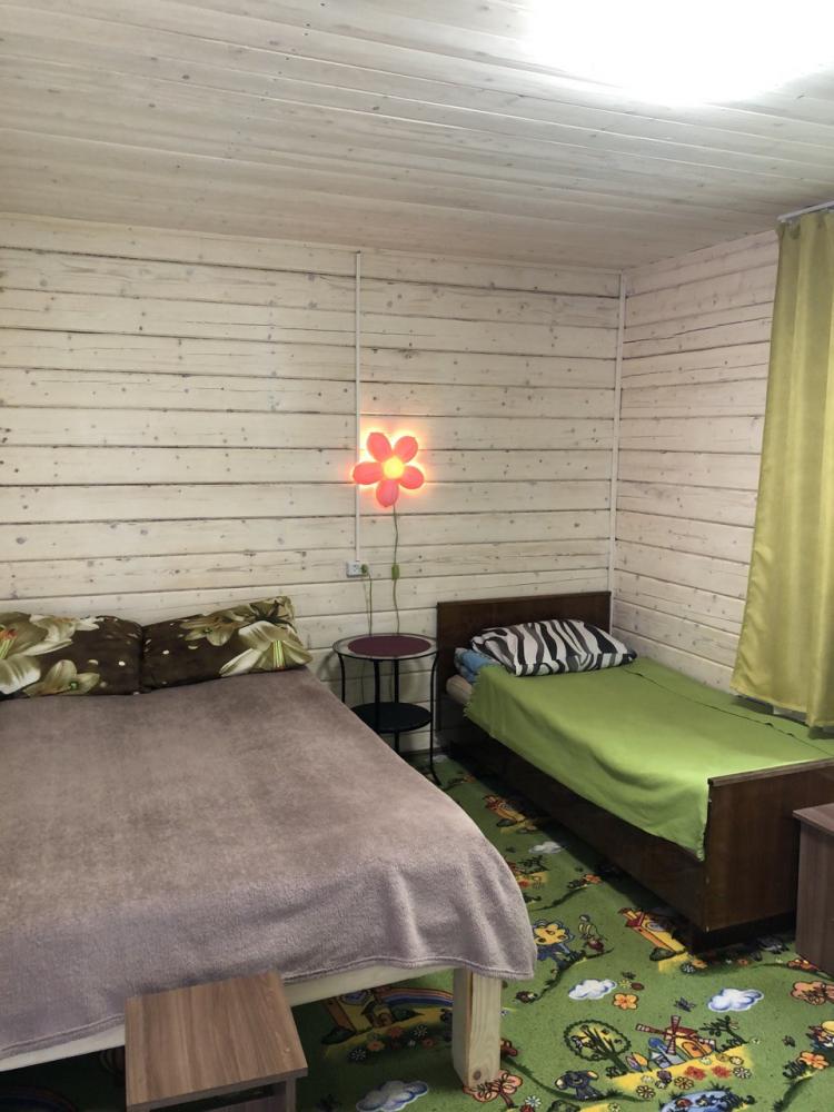 Домик  №3 трехместный благоустроенный