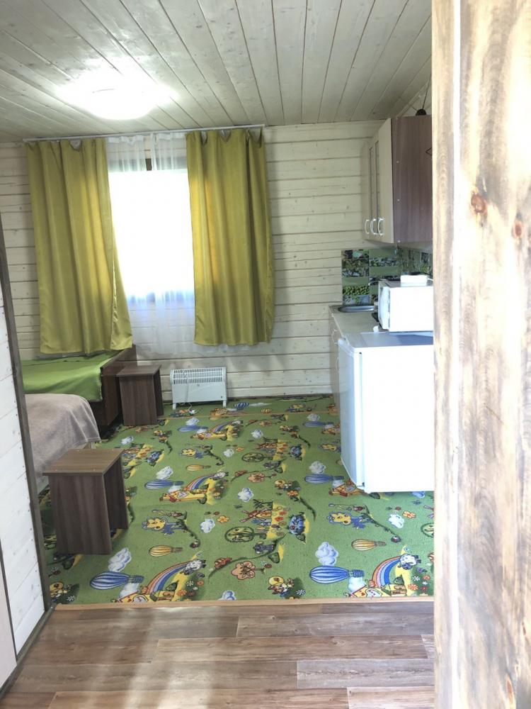 Домик  №3 трехместный благоустроенный