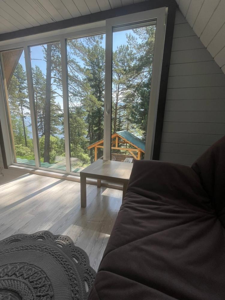 Вид из окна второго этажа