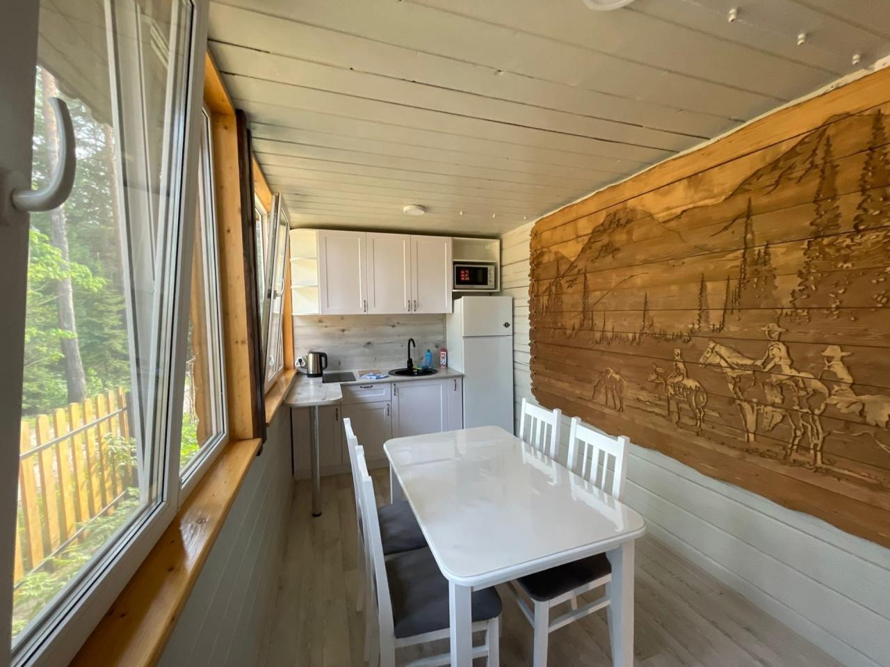 Кухня на первом этаже