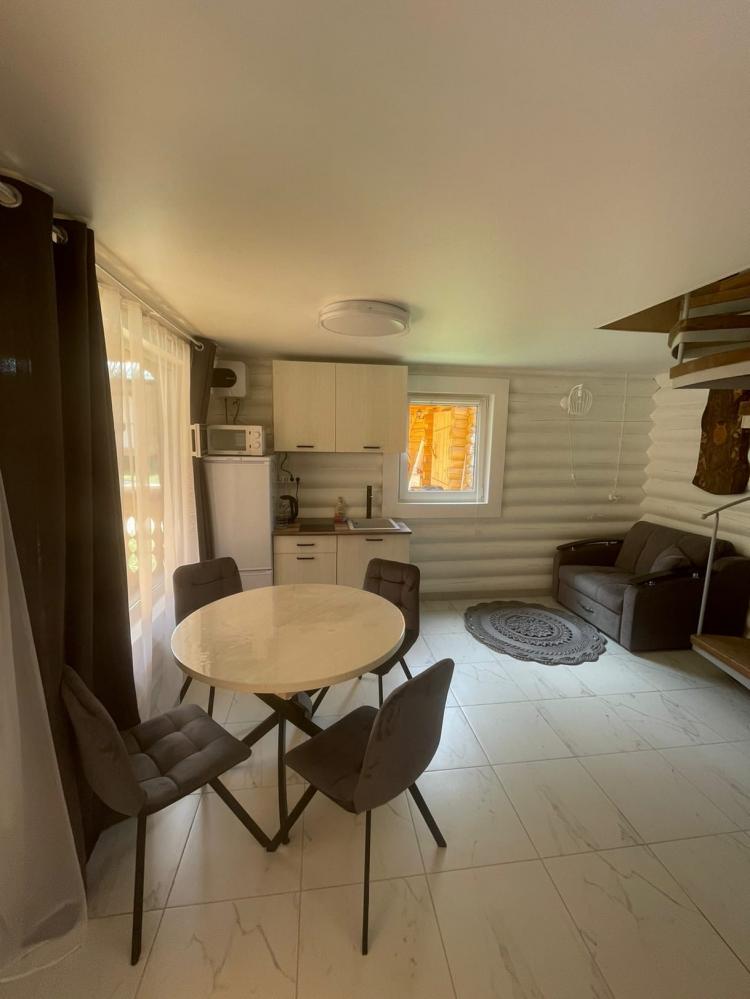 Семейный номер в Коттедже "Сосновка"