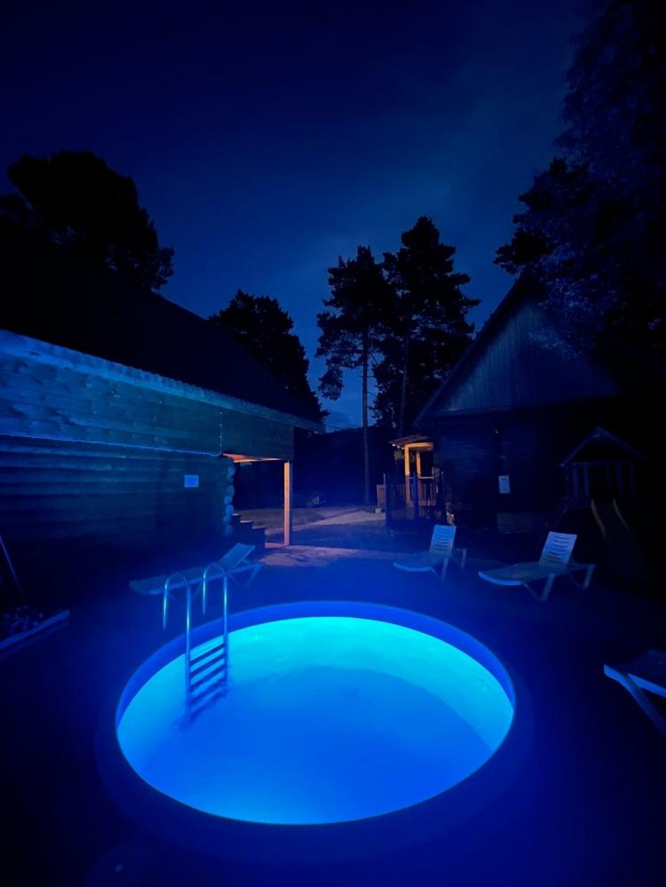 Зона у бассейн 