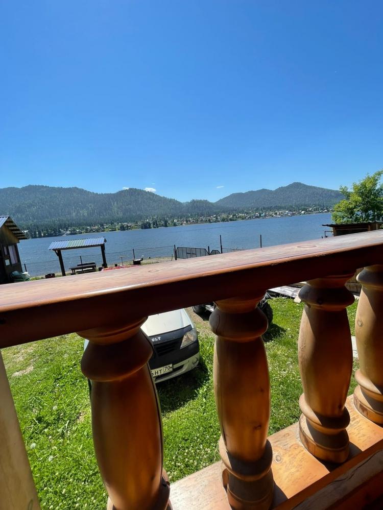 Вид с банной террасы на озеро Телецкое