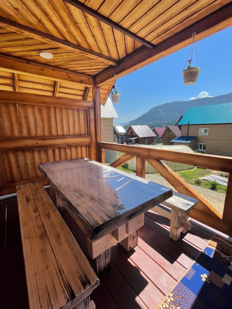 Коттедж №2 терраса первый этаж