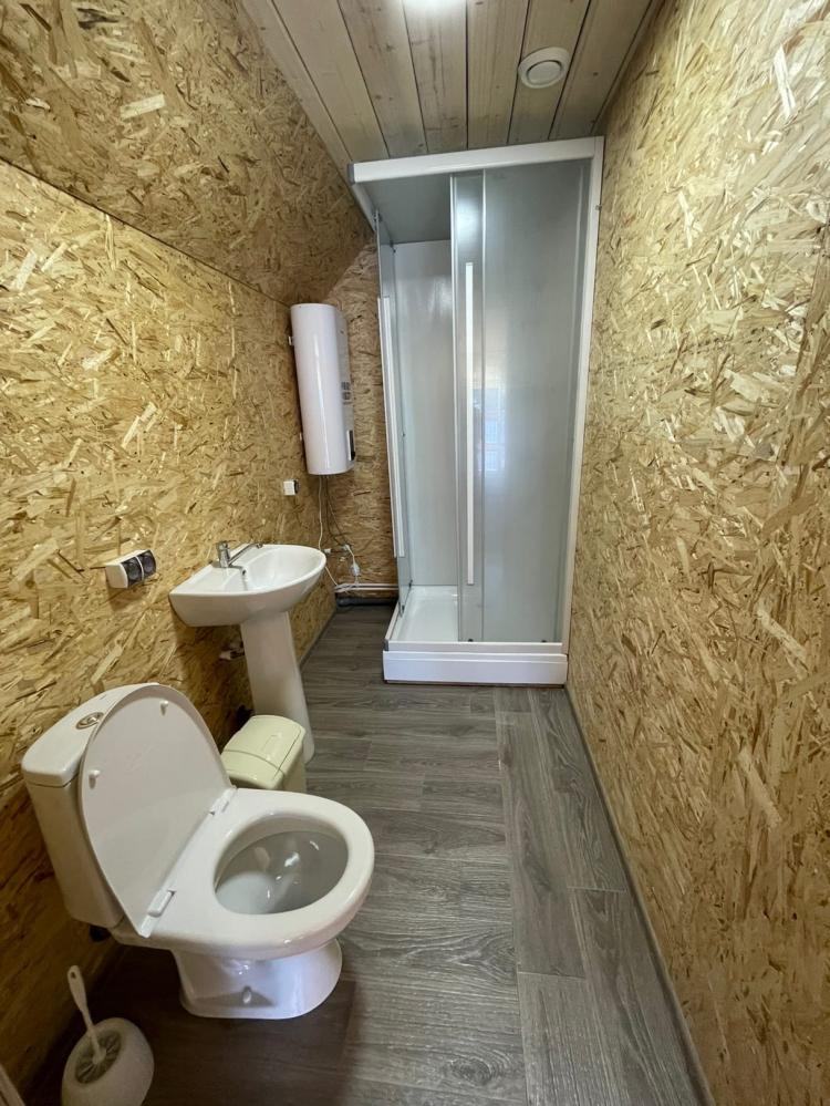 Коттедж №2 второй этаж санузел с душем