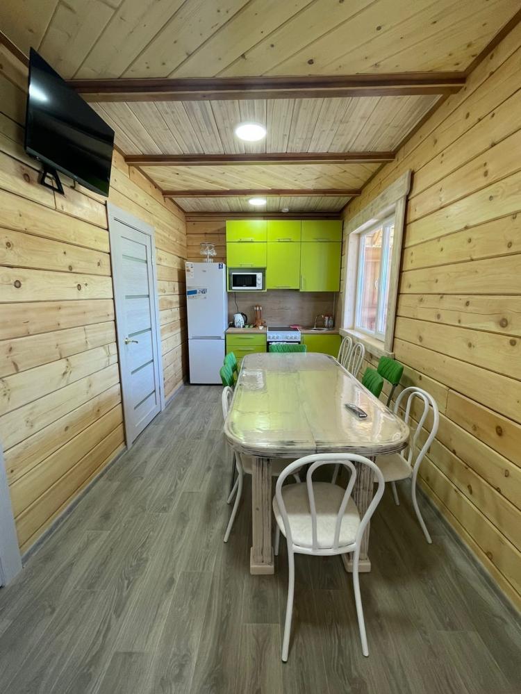 Кухня на первом этаже Коттеджа "№2"