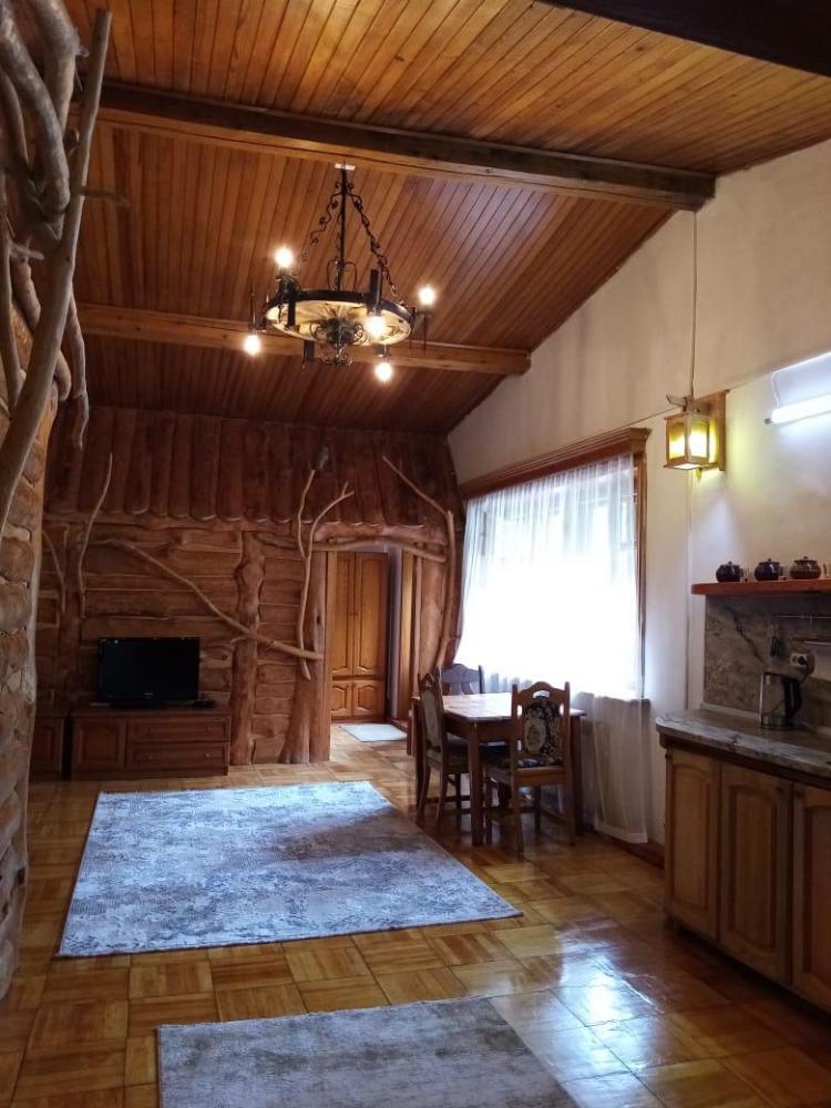 Комната 7 двухкомнатная с балконом и кухонной зоной