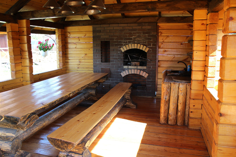 Беседка с печью-барбекю