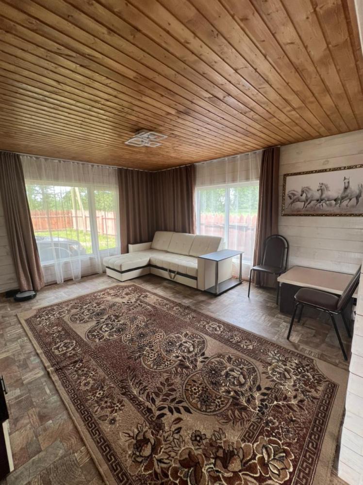 Коттедж у реки Горный Алтай гостиная