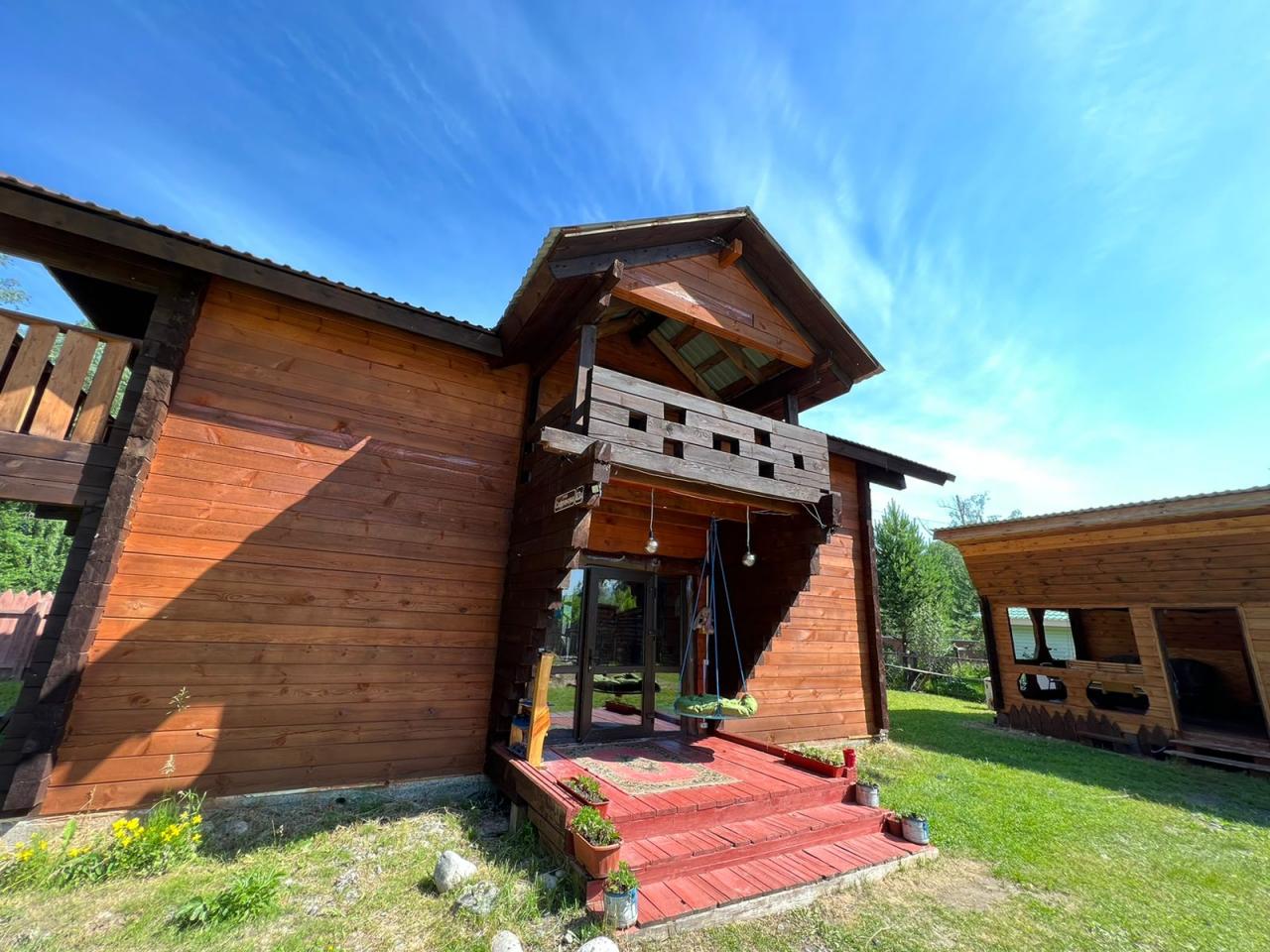 Коттедж у реки Катунь в Горном Алтае с. Дубровка