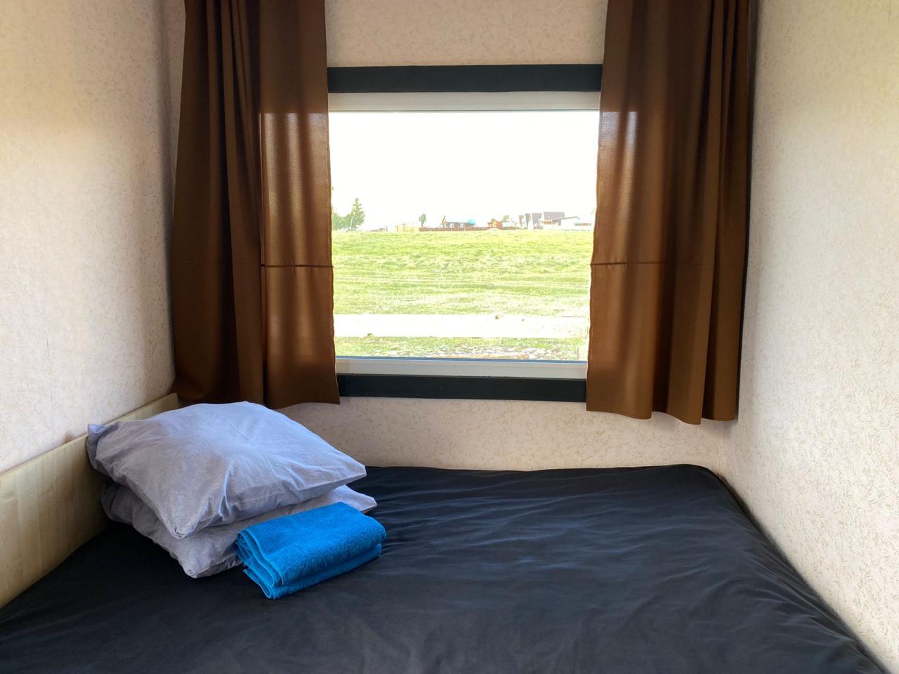 Двухкомнатный 3х-4х местный домик с кухней