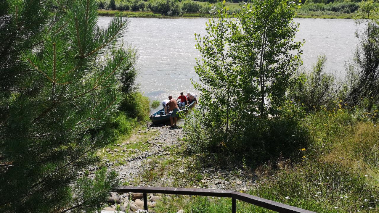 Встречаем на лодке 