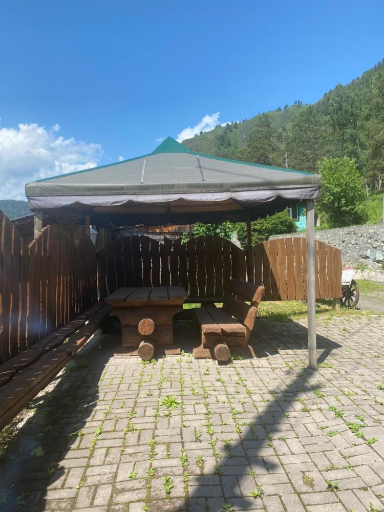 беседка для отдыха и мангальная зона