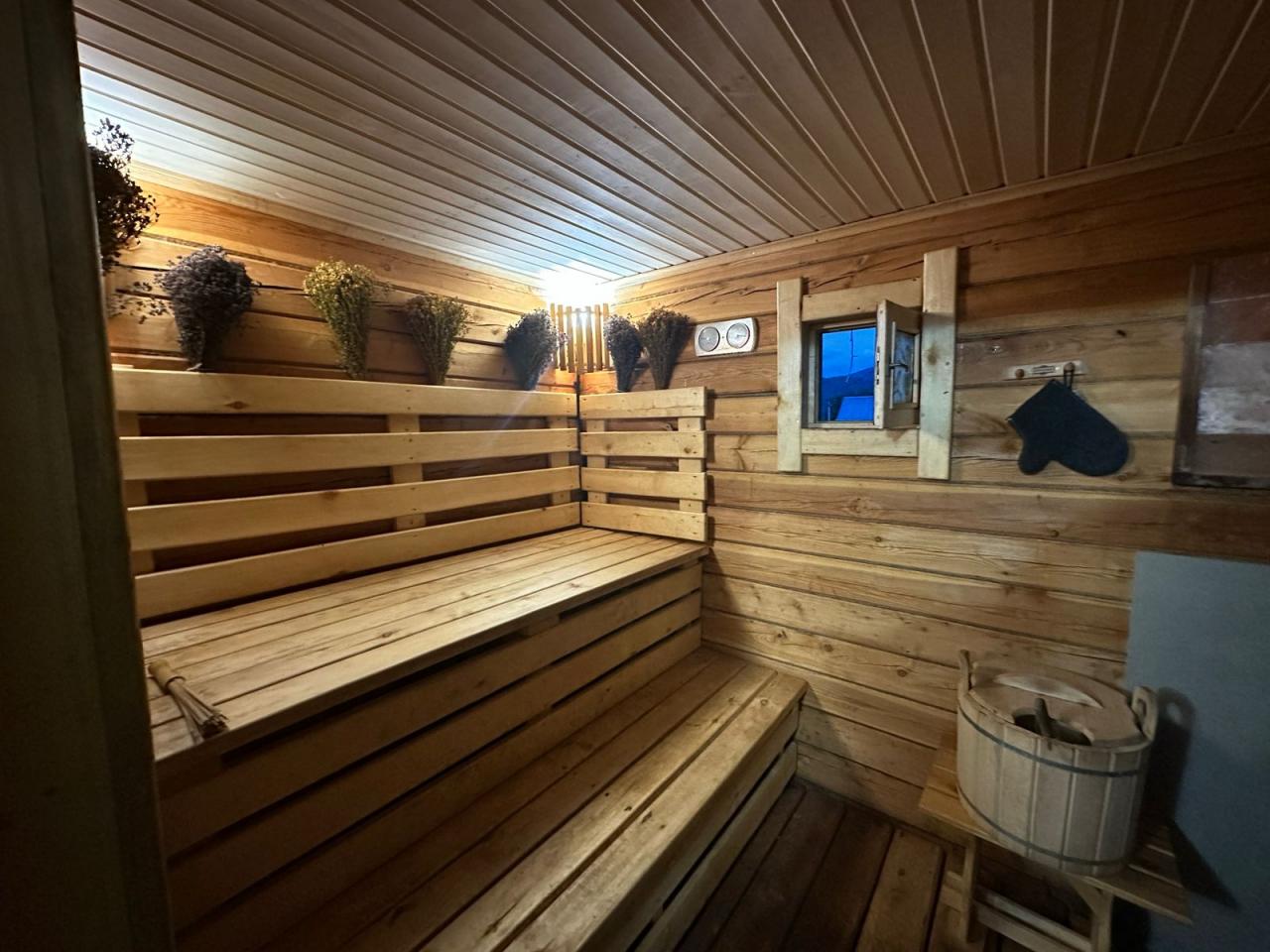 Баня на Алтае в Камлаке на базе отдыха "Каприз"