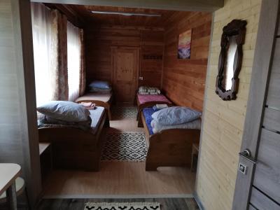 4-х местный номер в большом доме с отдельным входом