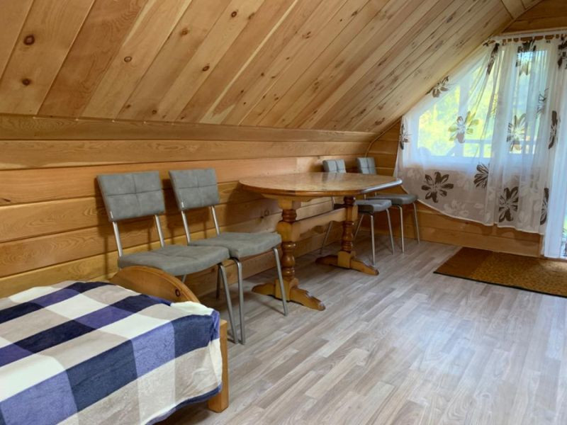 6-местный номер, 2 этаж Летнего дома