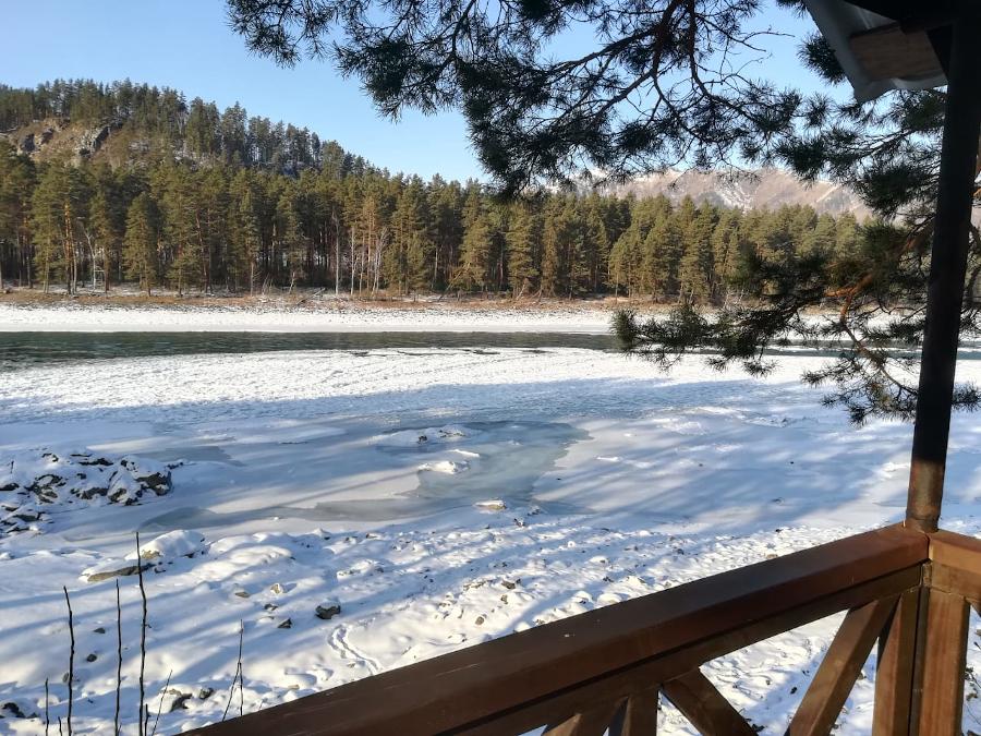 Беседка на берегу Катуни