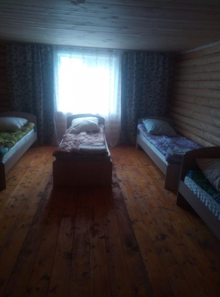 Восьмиместный дом с мансардой 1 этаж