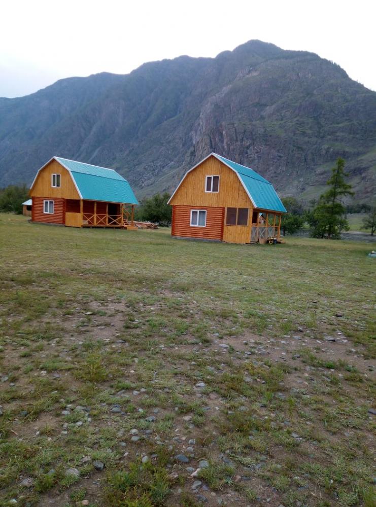 Два пятиместных дома с мансардой