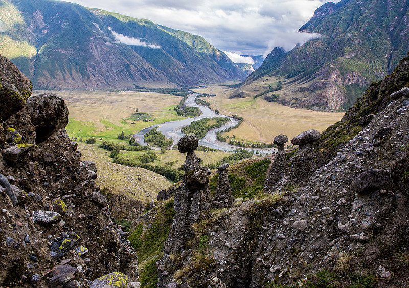 Каменные грибы