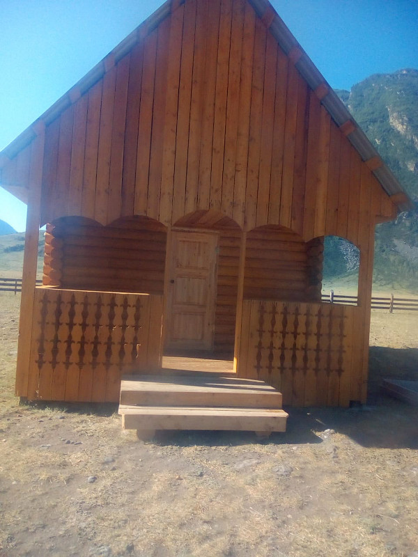 Отдых на Алтае у реки