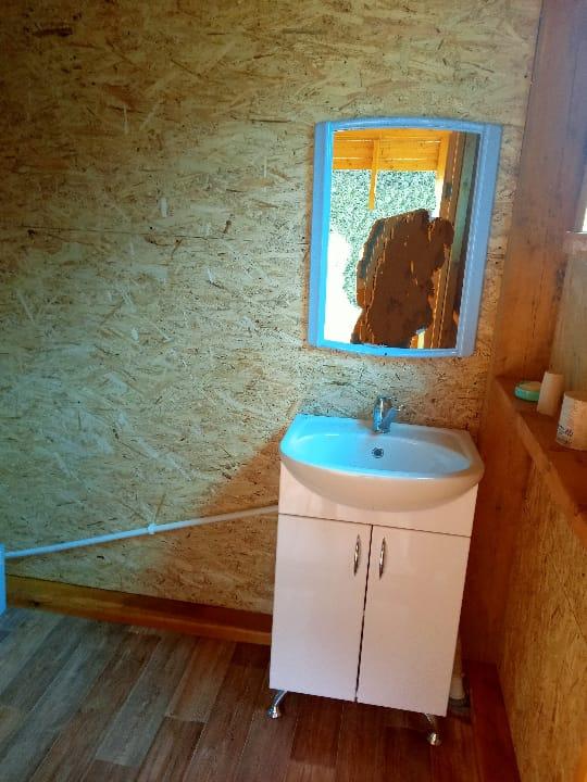 4-хместный дом с санузлом у реки Чулышман мыс Кырсай