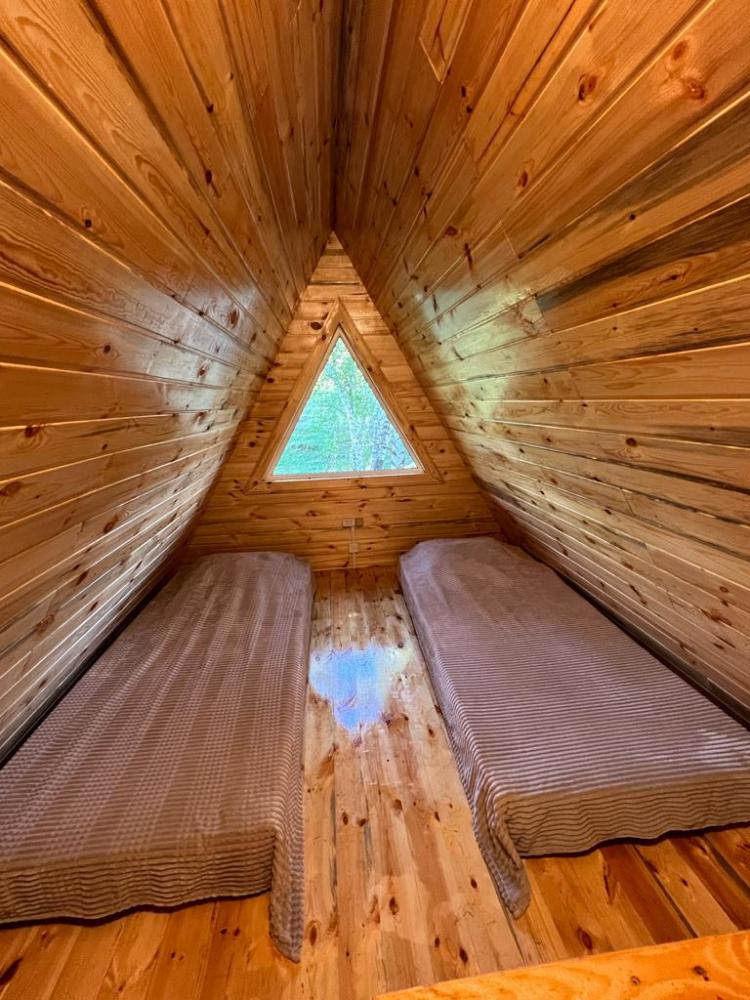 Дом А-фрейм двухэтажный благоустроенный