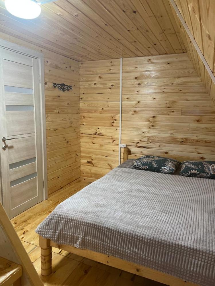 Дом А-фрейм двухэтажный благоустроенный