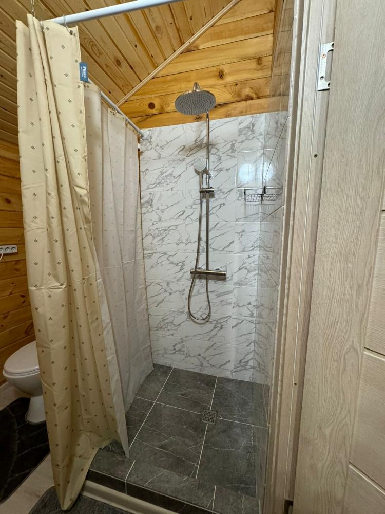 Дом 2-хместный благоустроенный