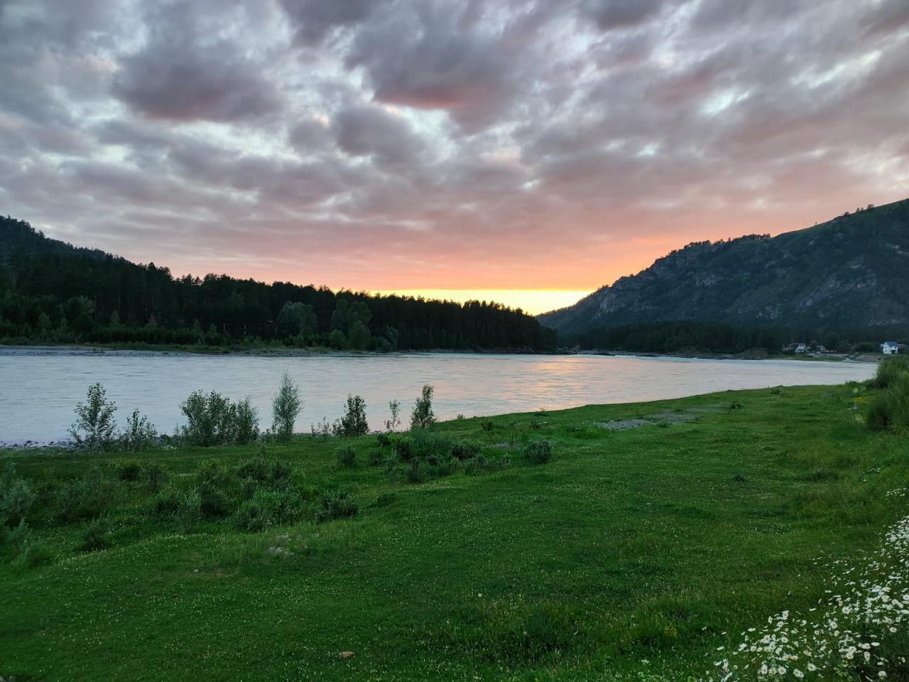Коттедж в Манжерок "БережОК" вид на реку Катунь