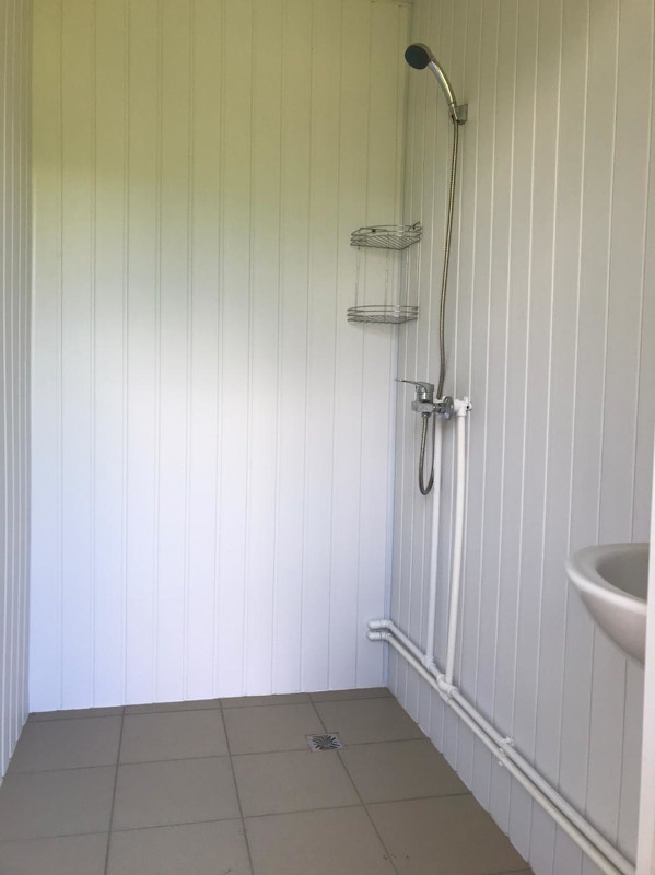 Первый санузел с душем