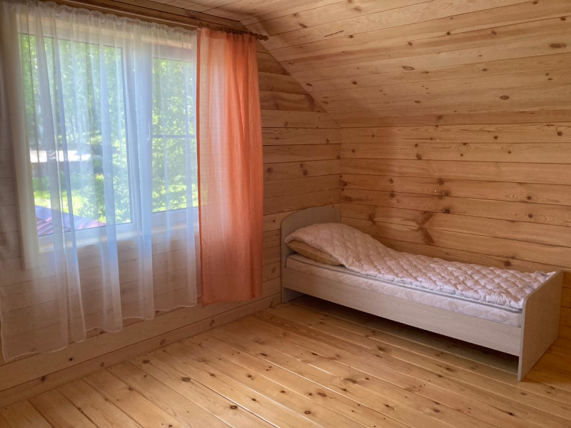 Летний благоустроенный дом 4 места