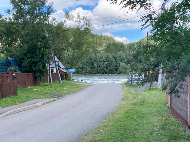 Река Катунь в 100 м