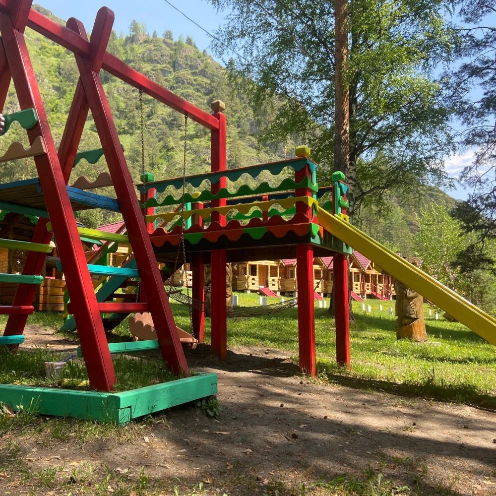 Детский городок база отдыха Горный Алтай Чемальский район
