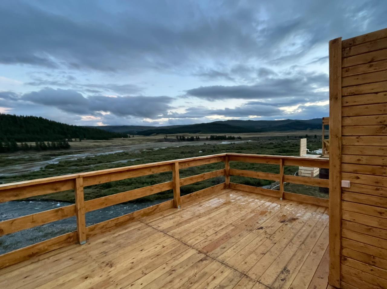 Кош-Агач база отдыха "Девятый брод" вид с террасы