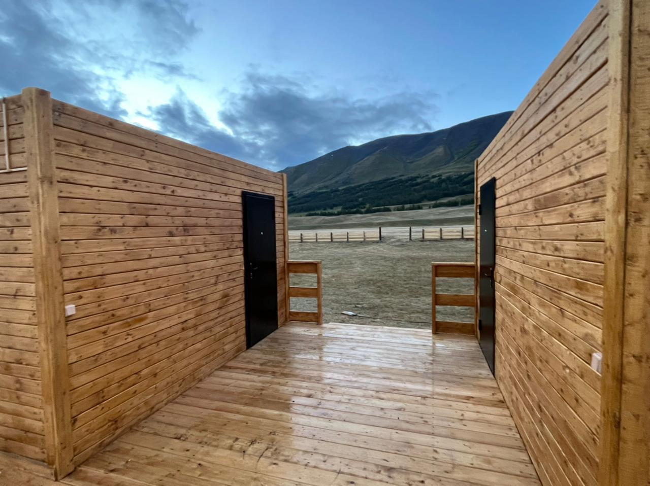 Кош-Агач база отдыха "Девятый брод"  два домика с террасой