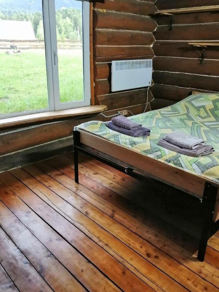 Кедровый дом, спальня