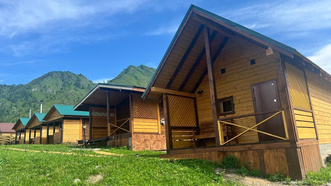 Отдых в Чемале на Алтае усадьба "Сосновая"