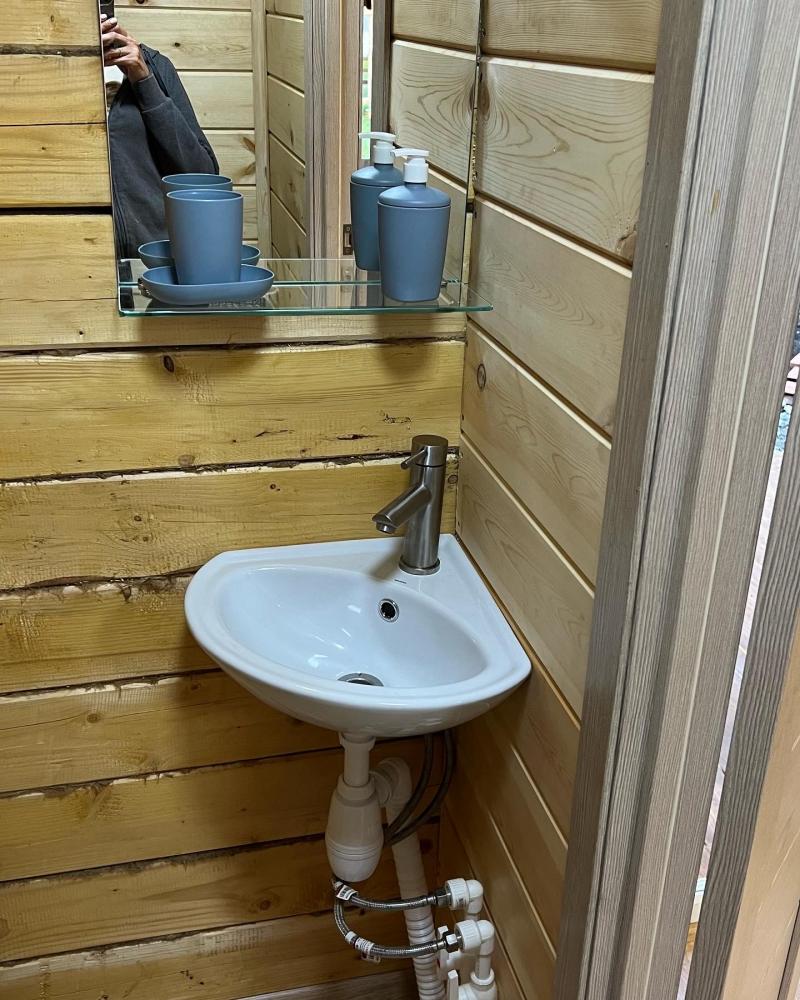 Дом 4-хместный благоустроенный с кухней