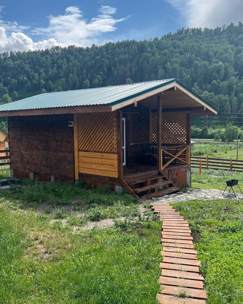 Дом 4-хместный благоустроенный с кухней