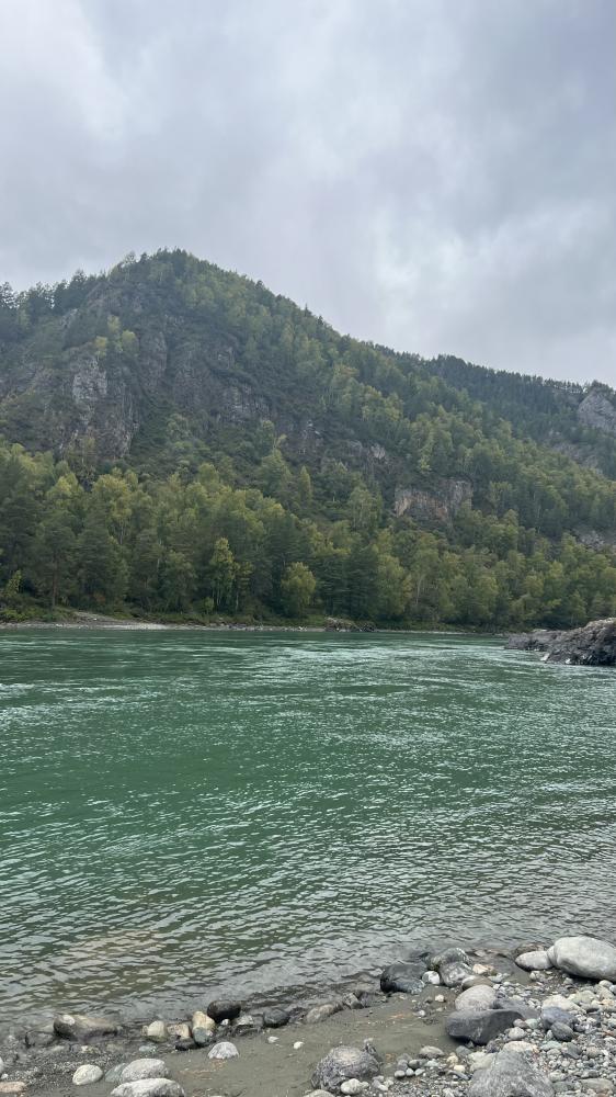 Река Катунь потрясающего цвета