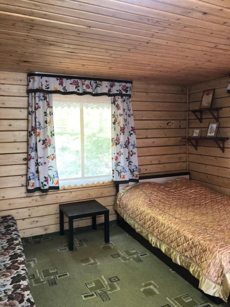 Дом 4-хместный благоустроенный у реки Бия